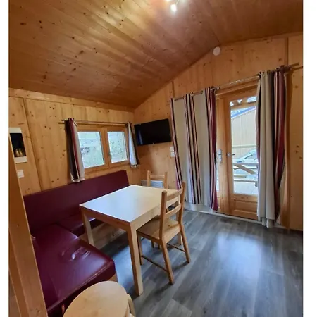 Bois Insolite Vue Montagne Piscines Famille Campsite *